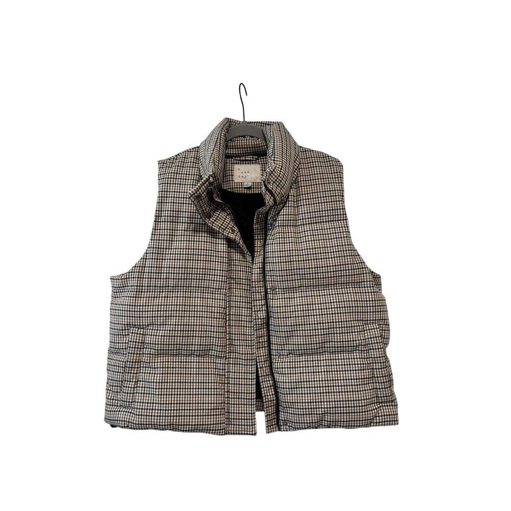 A New Day Women’s Plaid Puffer Vest Beige Brown Black Quilted Snap Zip Jacket - Picture 2 of 9